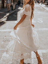 Clara | Robe Midi Élégante en Dentelle