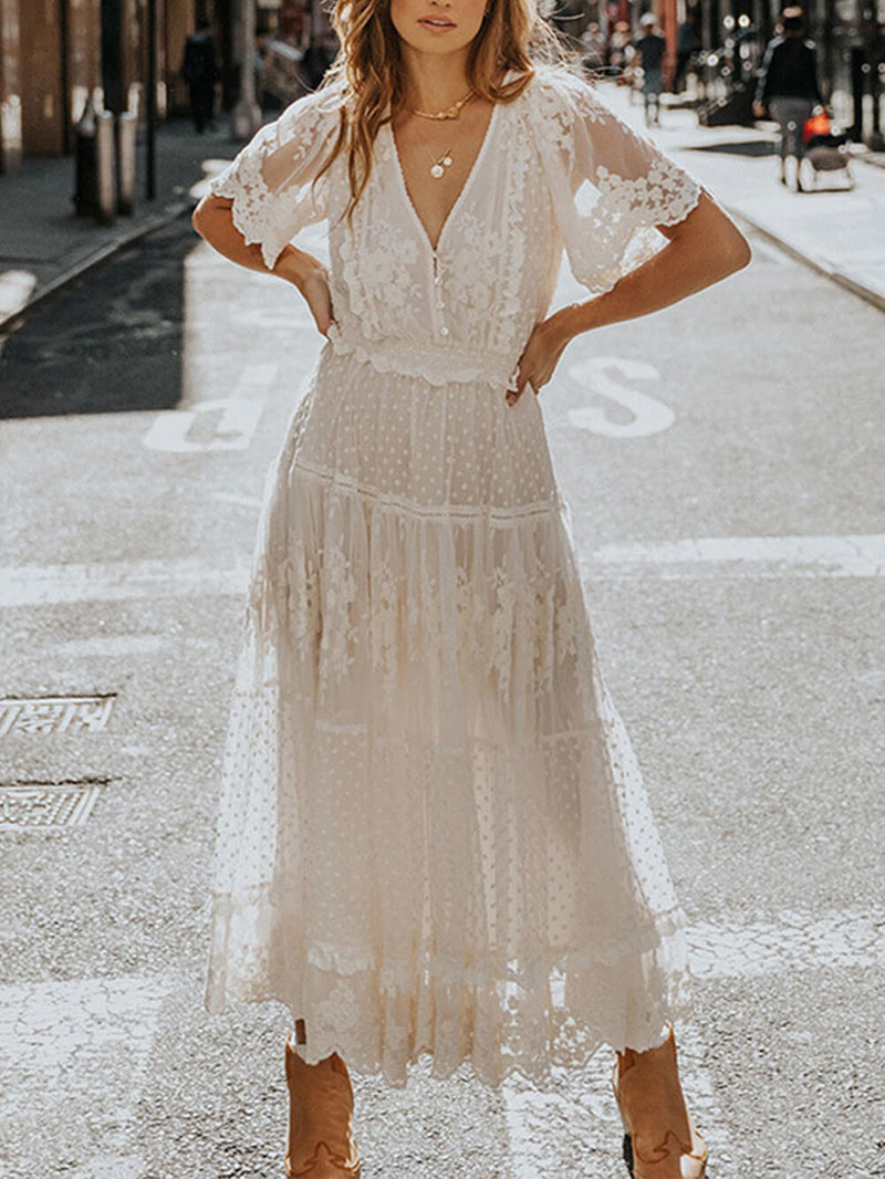 Clara | Robe Midi Élégante en Dentelle